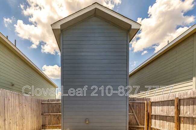 Building Photo - 7044 Elm Cv