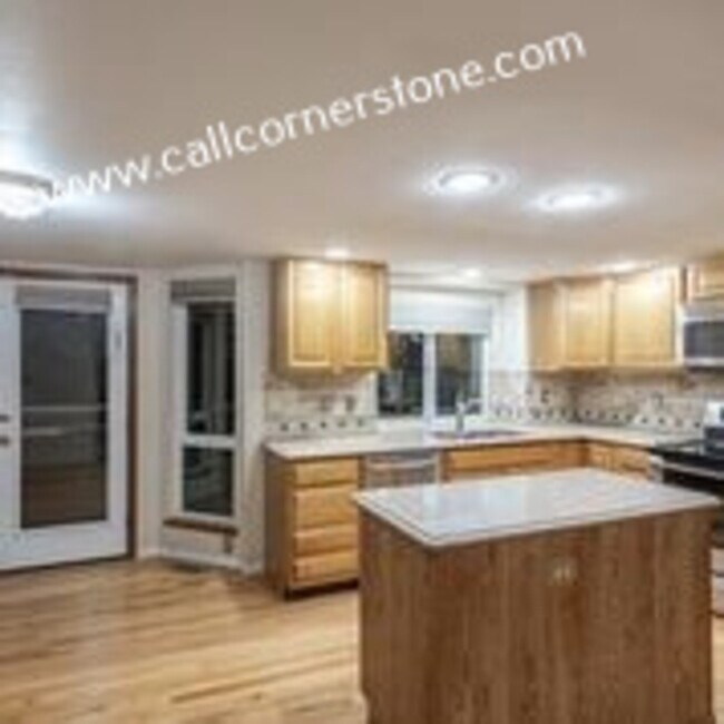 Building Photo - 630 Fernglen Ct