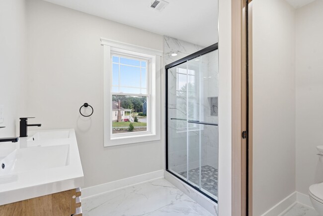 Building Photo - 1 Doris Dr
