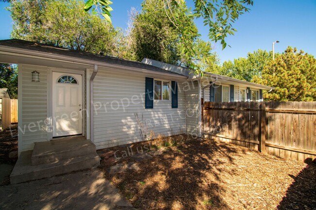 Building Photo - Beautifully Updated Home in Old Town!