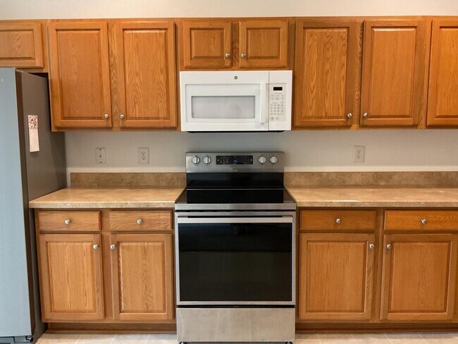 Building Photo - 147 Olde Towne Way