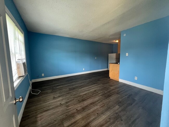 Building Photo - 408 29th Pl