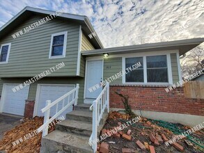Building Photo - Spacious Olathe Duplex-Available NOW!!