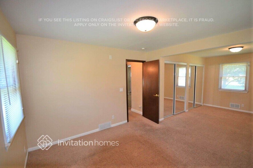 Building Photo - 4230 Diamond Dr