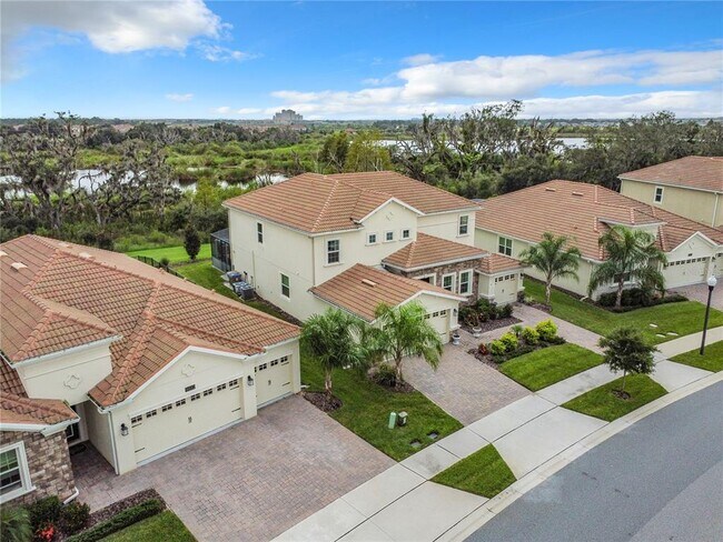 Building Photo - 8886 FALLEN OAK Dr