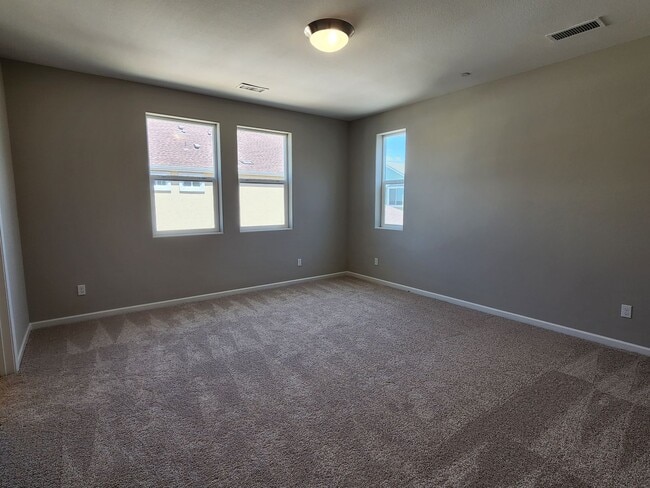 Building Photo - New Townhome in Minden for Rent