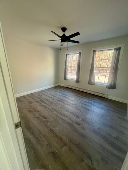 Building Photo - 652 Goodwins Mills Rd