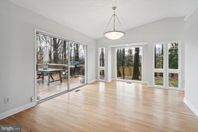 Building Photo - 7700 Hamilton Spring Rd