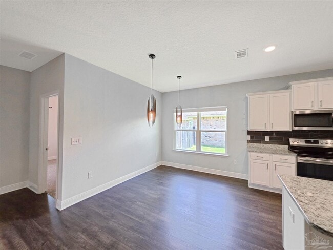 Building Photo - 8108 Silver Maple Dr