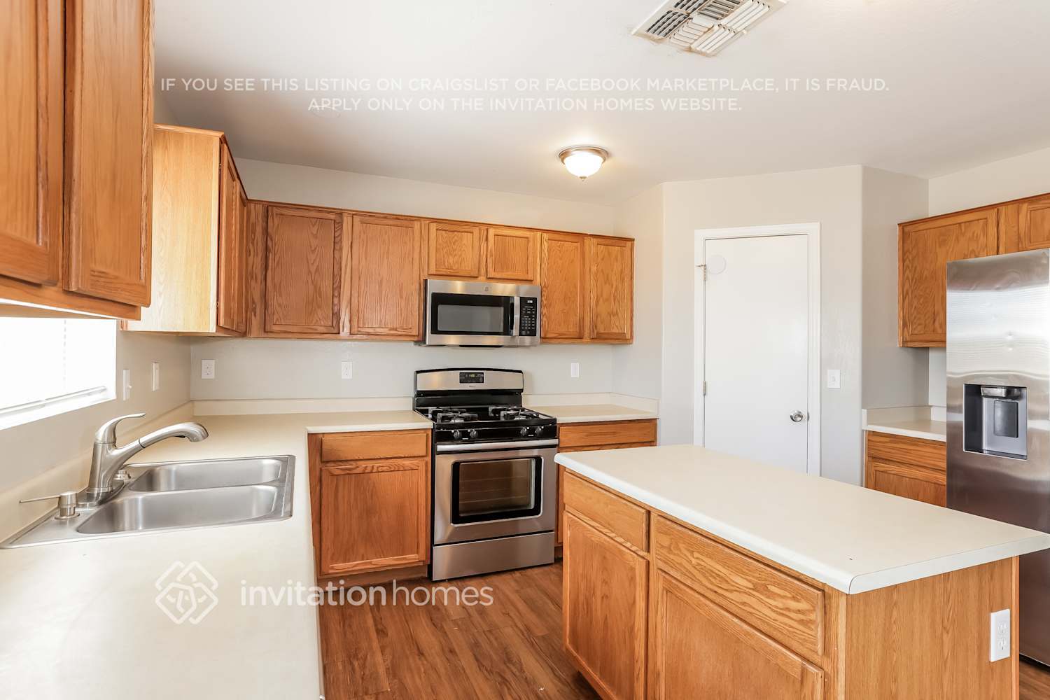 Building Photo - 12417 N 127th Dr