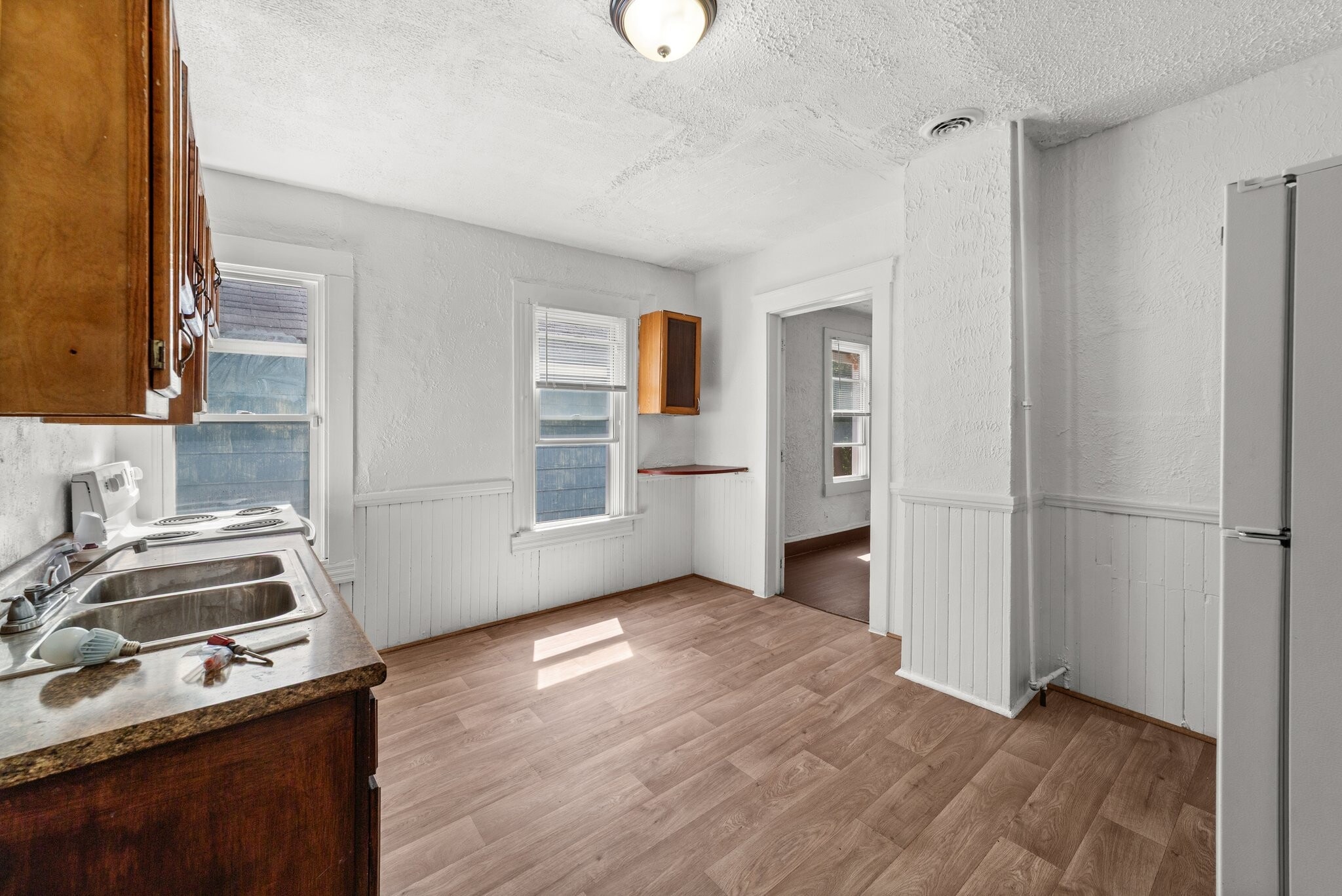 Building Photo - 8302 Sowinski Ave