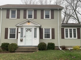 Building Photo - 40 Huth Rd