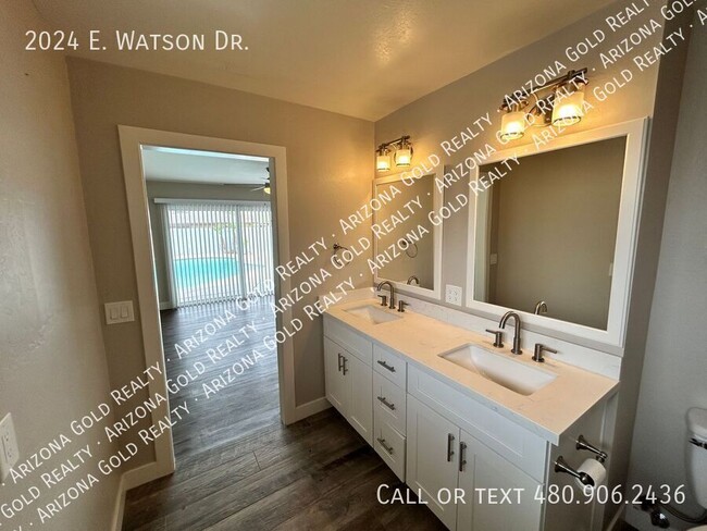 Building Photo - 2024 E Watson Dr