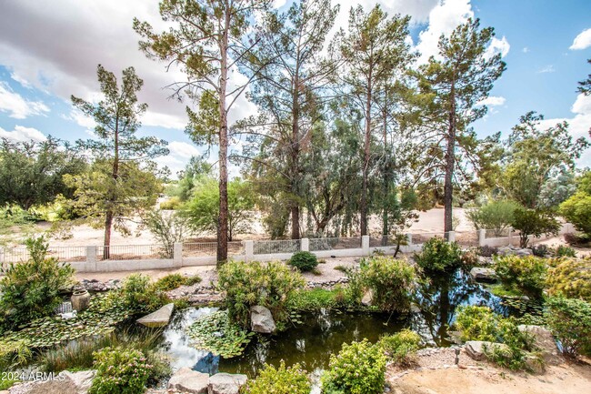 Building Photo - 10080 E Mountainview Lake Dr