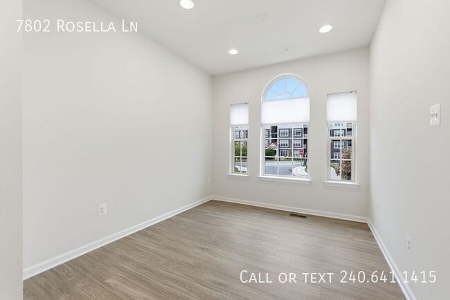 Building Photo - 7802 Rosella Ln