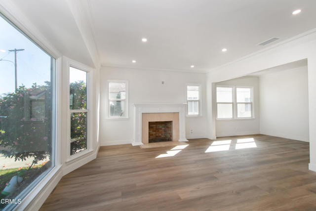 Building Photo - 5858 Via Corona St