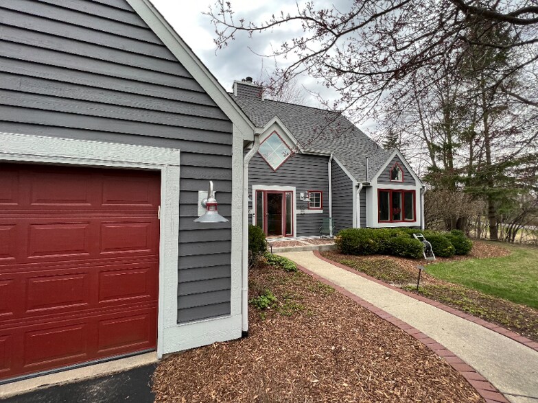 Building Photo - 11830 N Country Ln