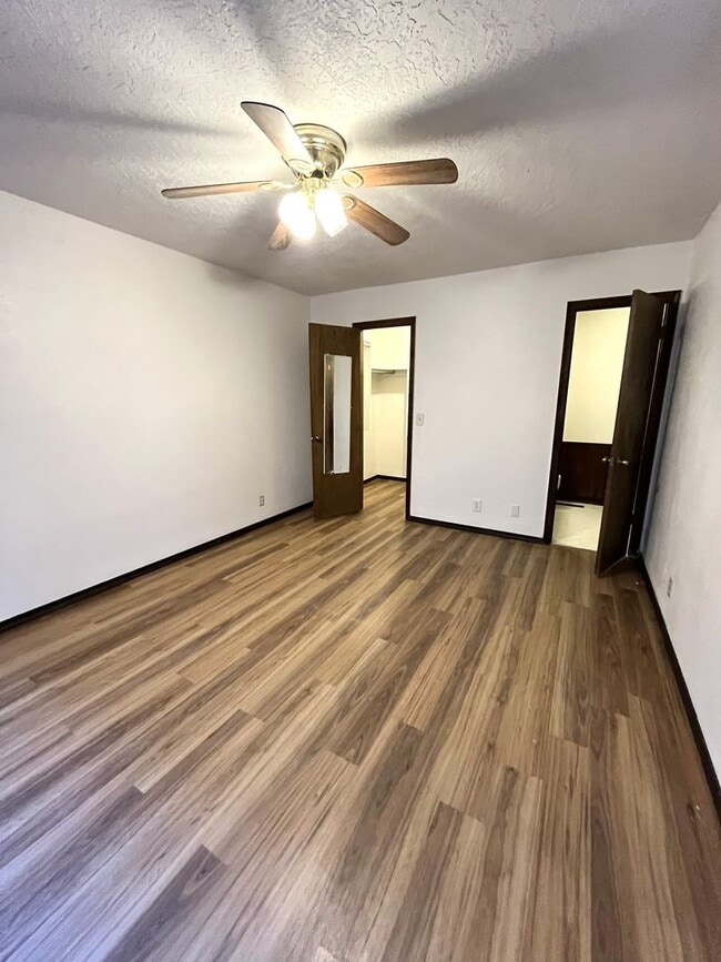 Building Photo - 2 Bed 2 Bath 2 Car Garage in Norman