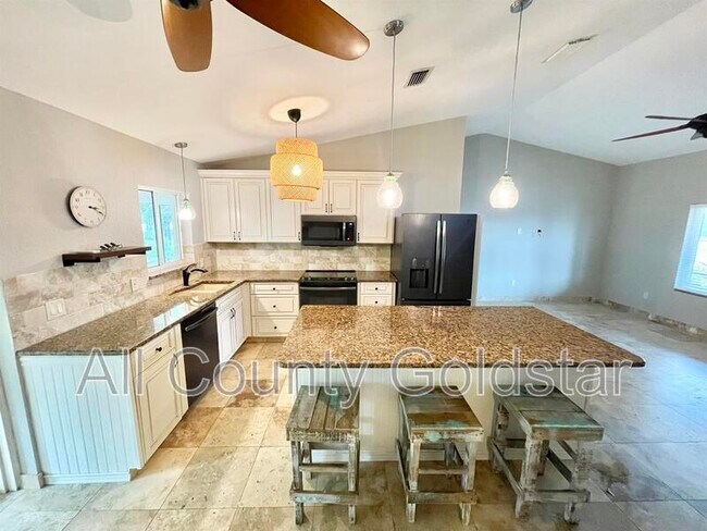 Building Photo - 13349 Buckett Cir