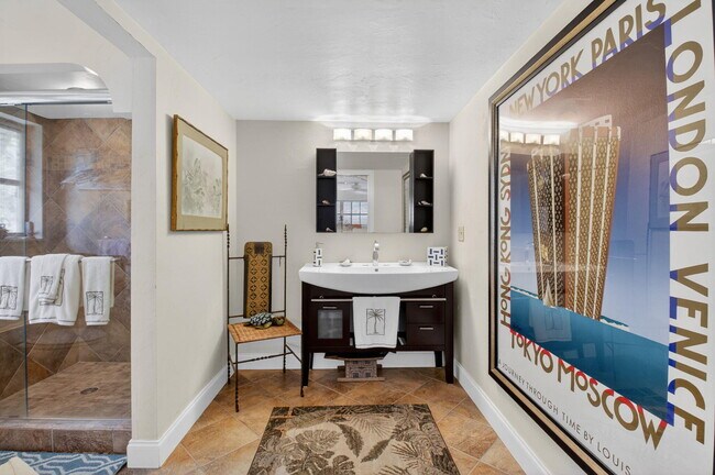 Building Photo - 30 Spanish River Dr