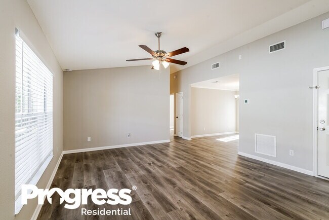 Building Photo - 9837 Violet Dr