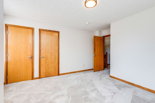 Building Photo - 7225 Bromfield Dr