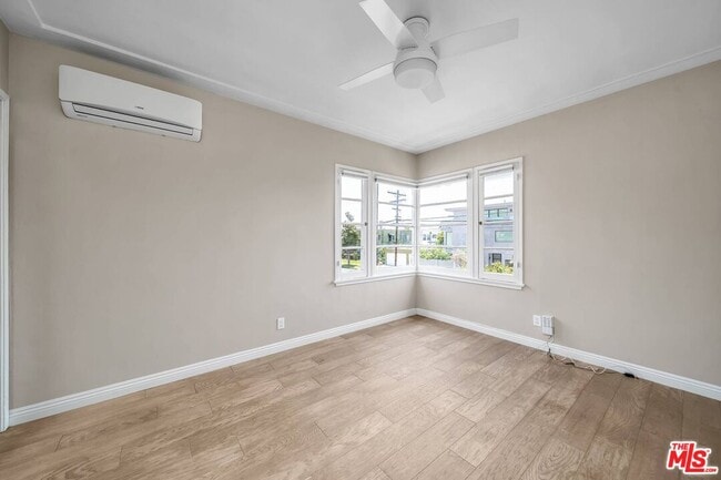 Building Photo - 1546 S Holt Ave