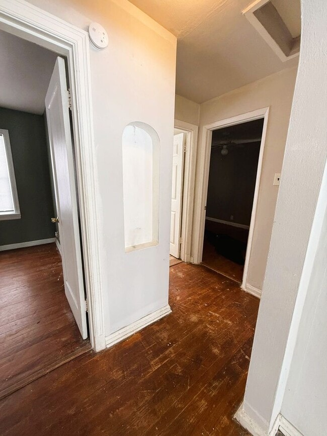 Building Photo - Spacious 2 Bedroom Rental!