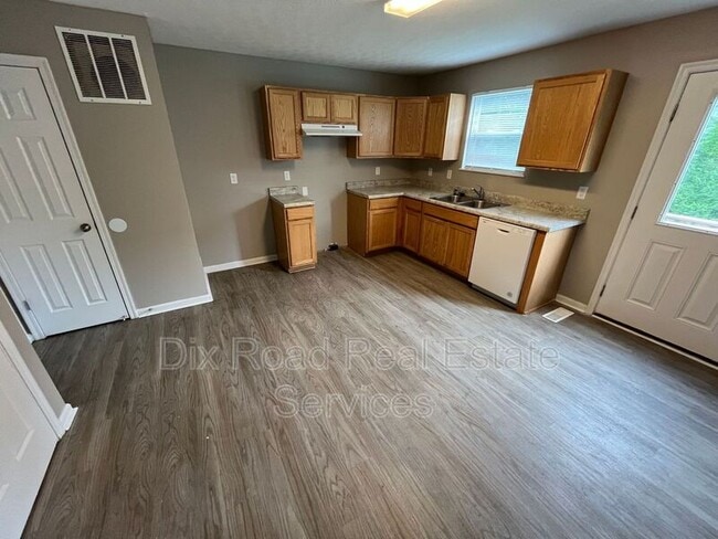 Building Photo - 505 Herbert Ave
