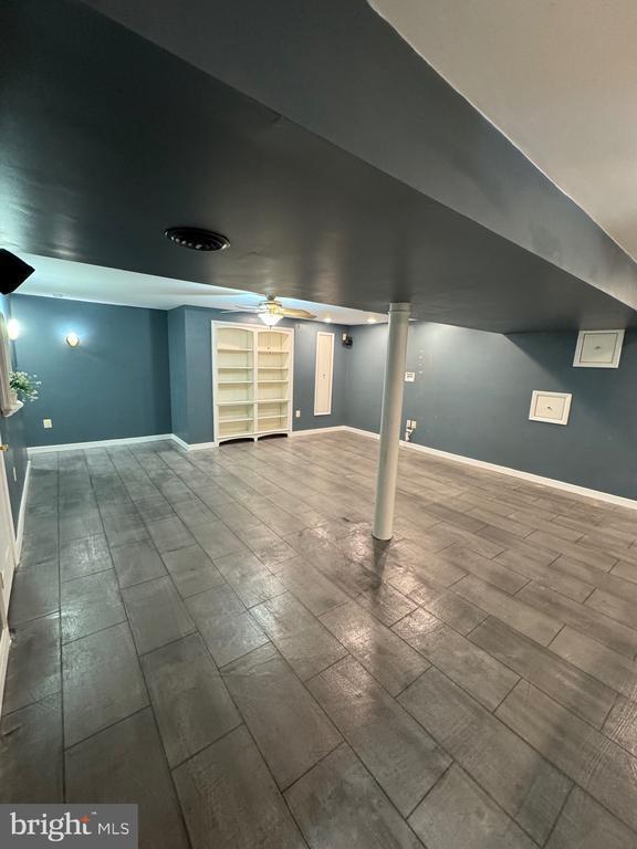 Building Photo - 8834 Chiswick Ct