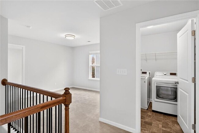 Building Photo - 5377 Fountainhead Ln