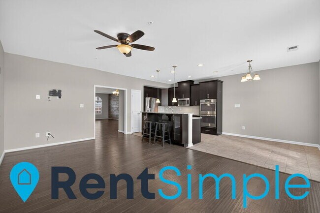 Building Photo - 7485 Brunson Cir