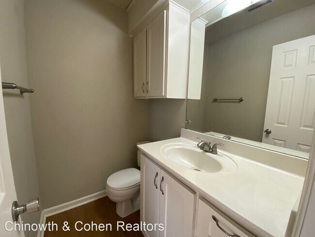 Building Photo - 3 br, 1.5 bath House - 1108 W Knoxville St