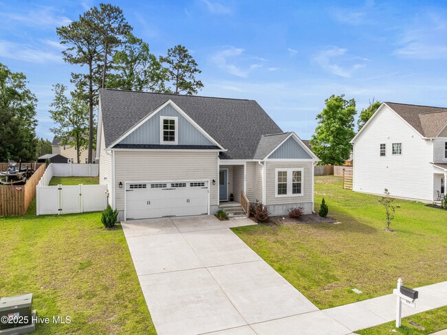 Building Photo - 151 Broadleaf Dr
