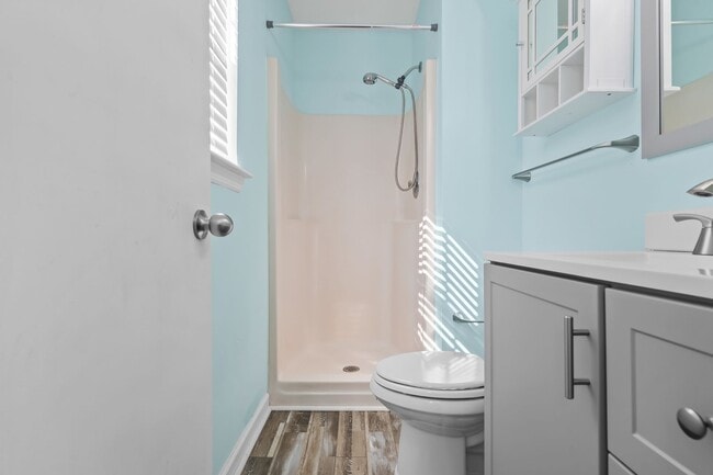 Building Photo - Charming 3BR with Fenced Yard