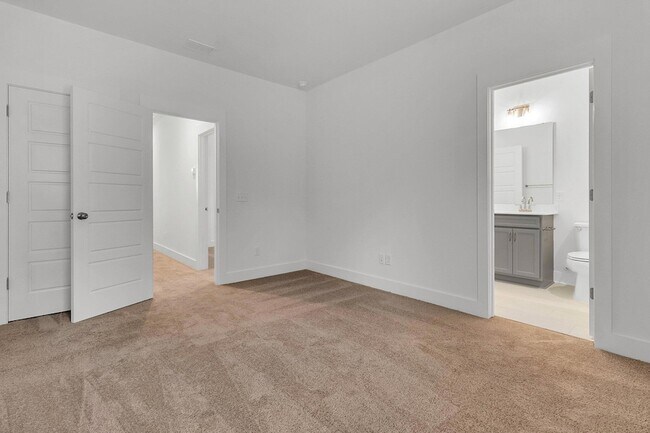 Building Photo - 110 Crimson St