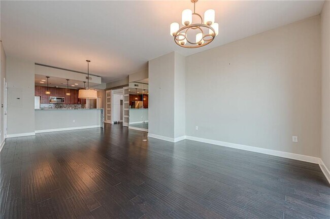 Building Photo - 2795 Peachtree Rd NE