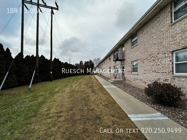 Building Photo - Charming 1 Bedroom 1 Bath Upper Apartment ...