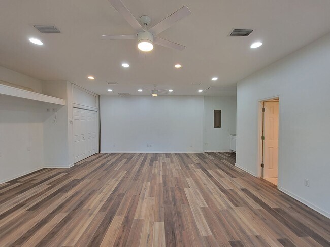 Building Photo - 4 bedroom house for rent on Killearn Estat...