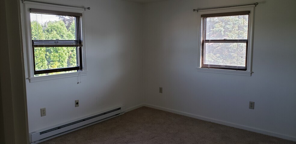 Building Photo - 636 W Center St