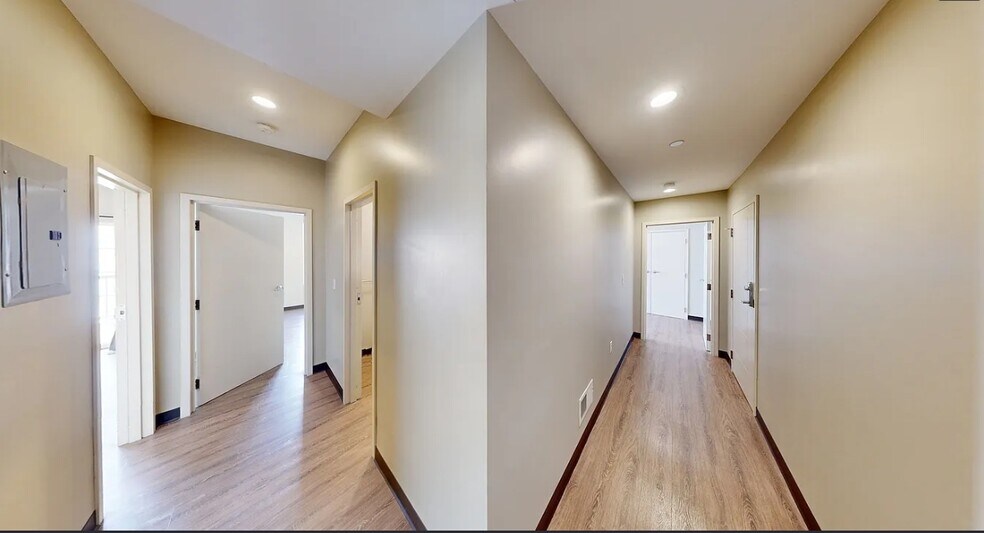 Building Photo - 16 Preble St