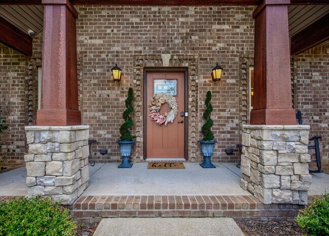 Building Photo - Fully Furnished, Short Term Rental, 1 Mont...