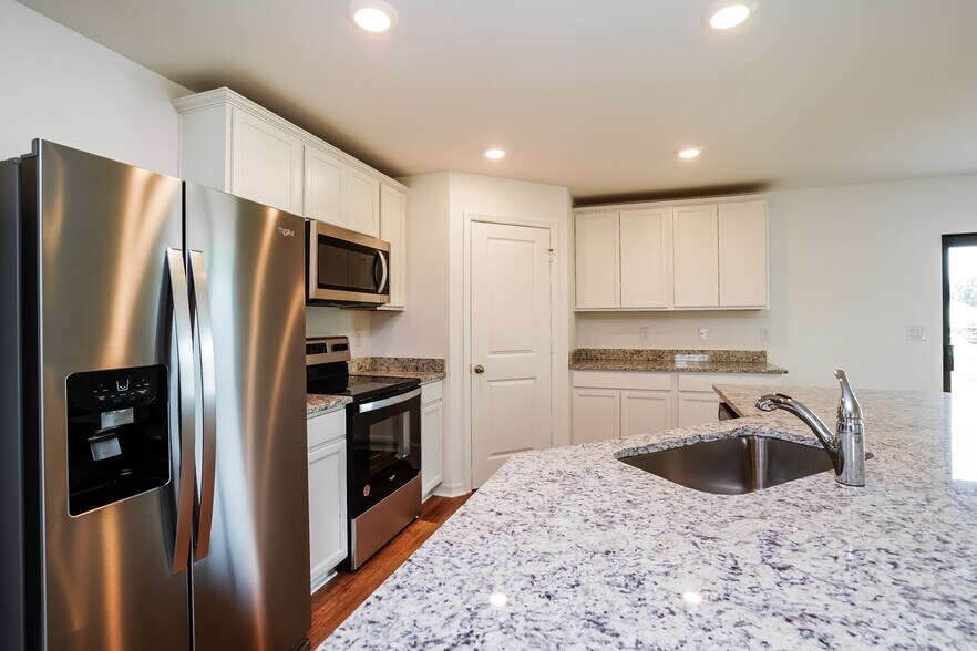 Building Photo - 1715 NW 3rd Ave