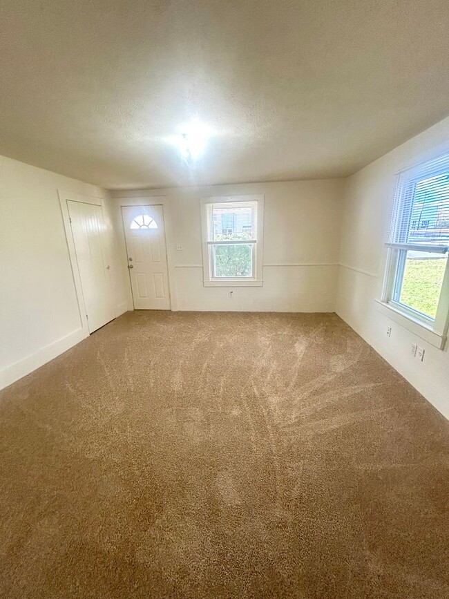 Building Photo - Apartment for Rent in New Market