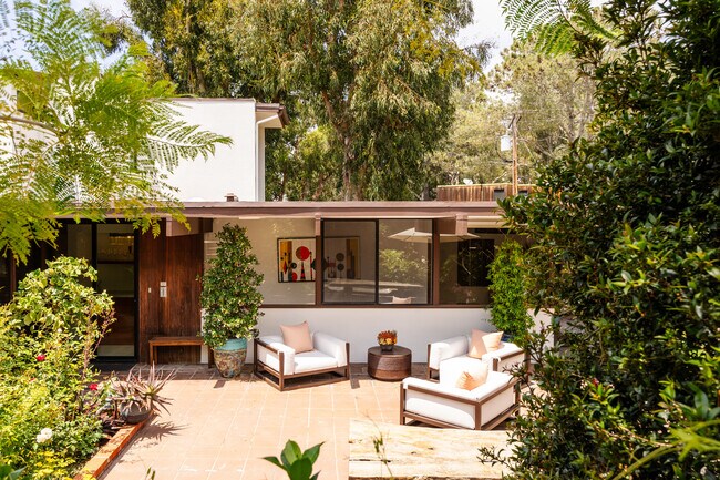 Building Photo - 459 Culebra St