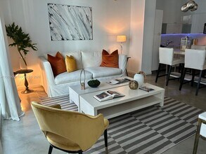 Building Photo - 234 NE 3rd St