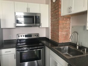 Building Photo - 4300 Apple Ave