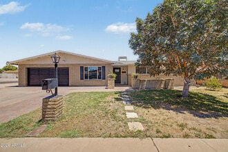 Building Photo - 10217 N 37th Ave