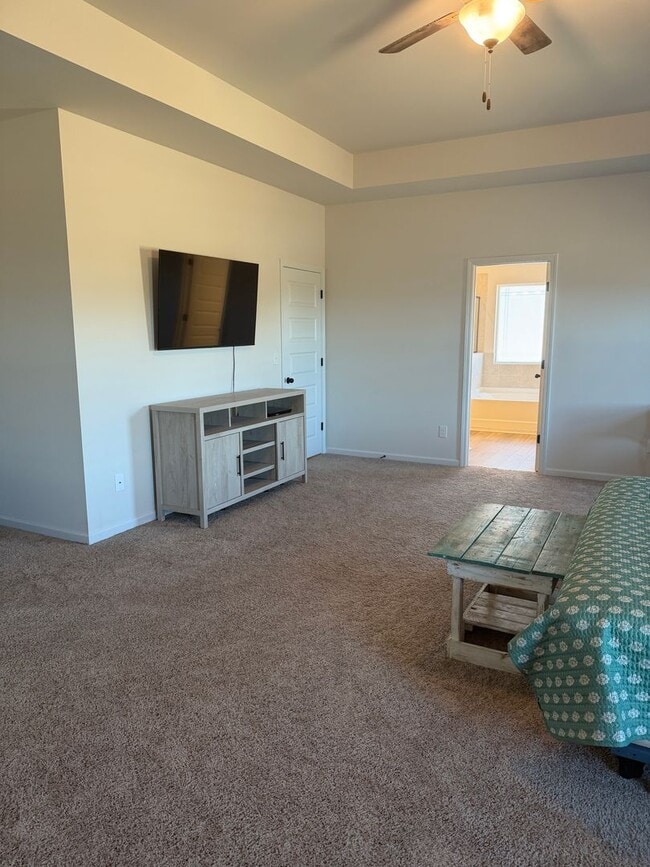 Building Photo - Ooltewah-Harbour Chase Community