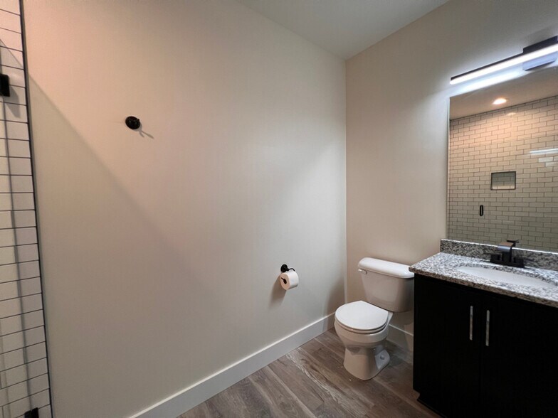 Building Photo - 508 Chestnut St